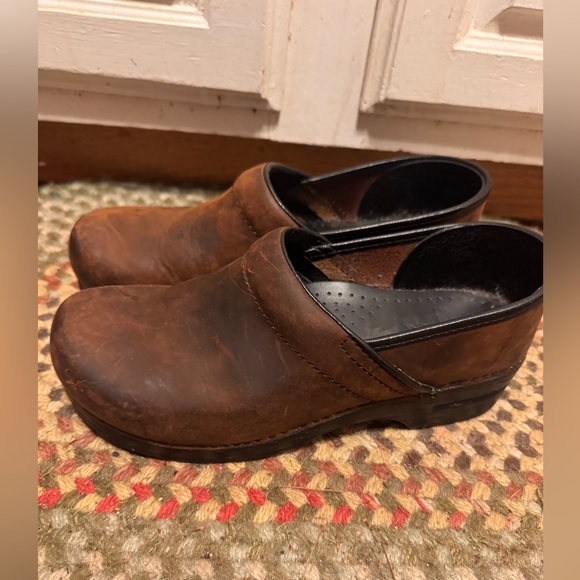 Dansko Brown Leather Women's Clogs - Picture 1 of 7